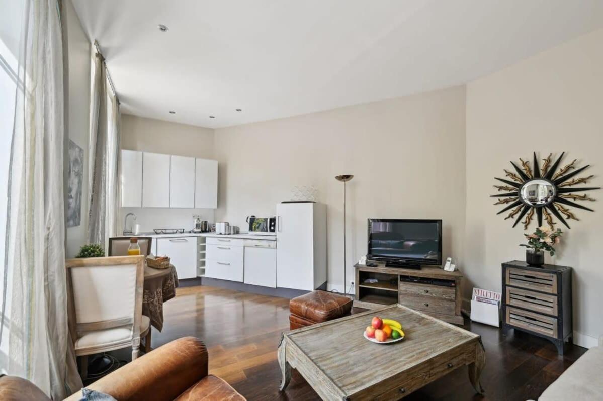 1Br Champs-Elysees - Cityapartmentstay ปารีส ภายนอก รูปภาพ