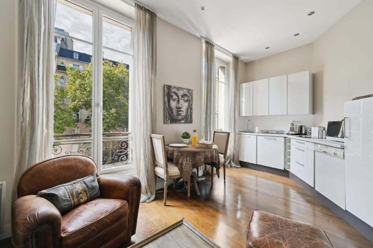 1Br Champs-Elysees - Cityapartmentstay ปารีส ภายนอก รูปภาพ